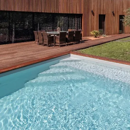 Le Pakok Bed & Breakfast 3*