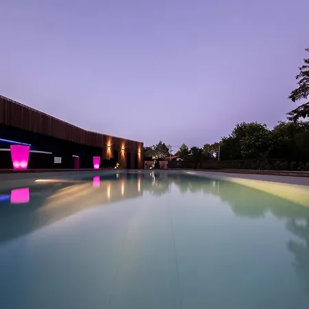 Le Pakok Bed & Breakfast 3*