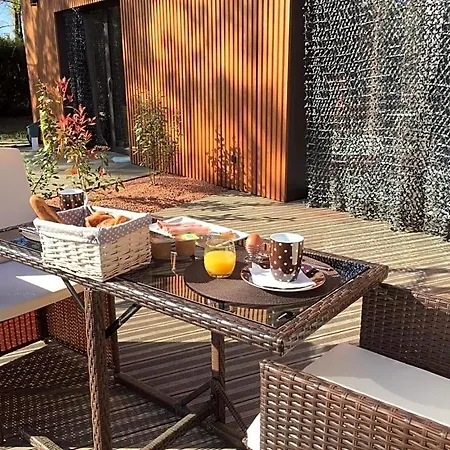Le Pakok Bed & Breakfast