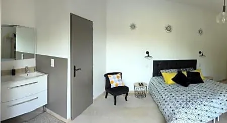 Le Pakok Bed & Breakfast
