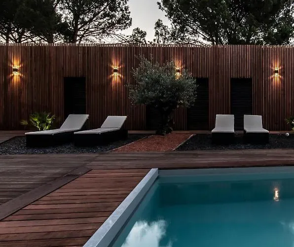 Le Pakok Bed & Breakfast 3*