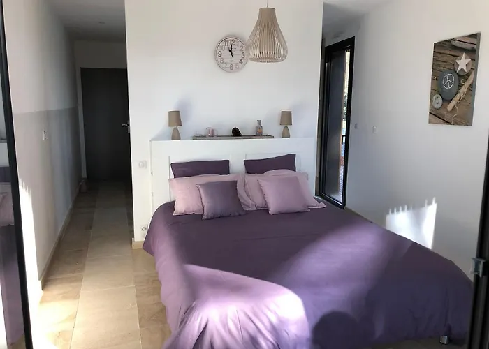 Le Pakok Bed & Breakfast 3*